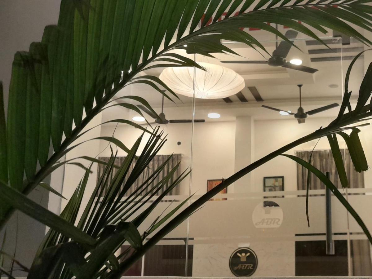 Le Poshe Beachview - Tie Hotels & Resorts 蓬蒂切里 外观 照片