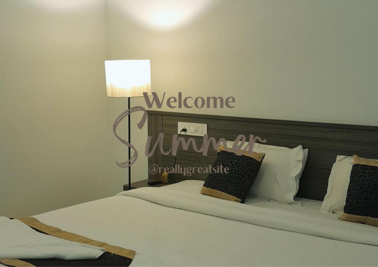 Le Poshe Beachview - Tie Hotels & Resorts 蓬蒂切里 外观 照片