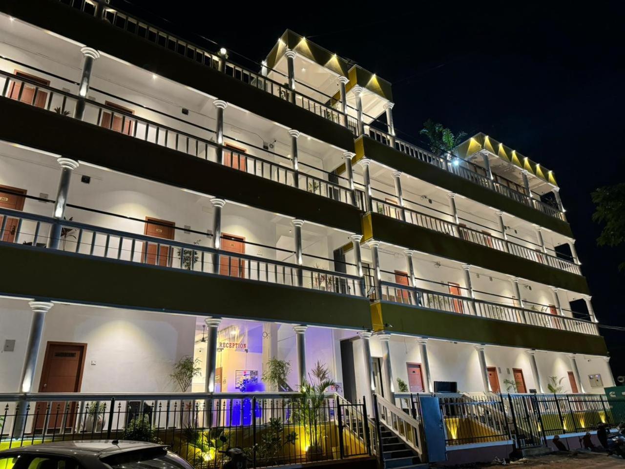 Le Poshe Beachview - Tie Hotels & Resorts 蓬蒂切里 外观 照片